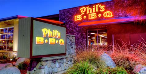 Phil's BBQ Santee .